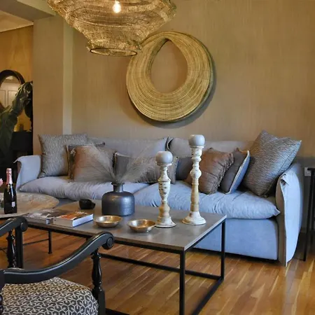 Pepromeno Luxury In The Center קלמאטה