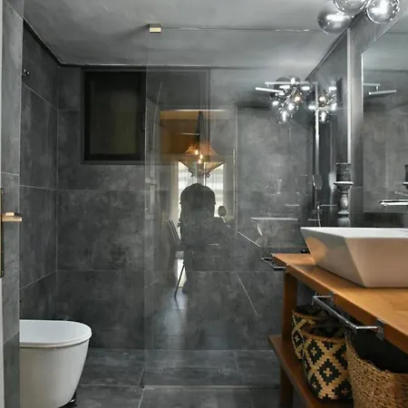 Pepromeno Luxury In The Center Daire