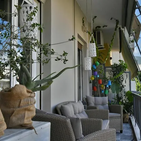 Pepromeno Luxury In The Center * קלמאטה