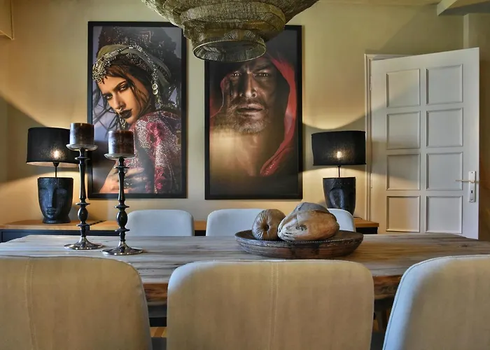 Pepromeno Luxury In The Center