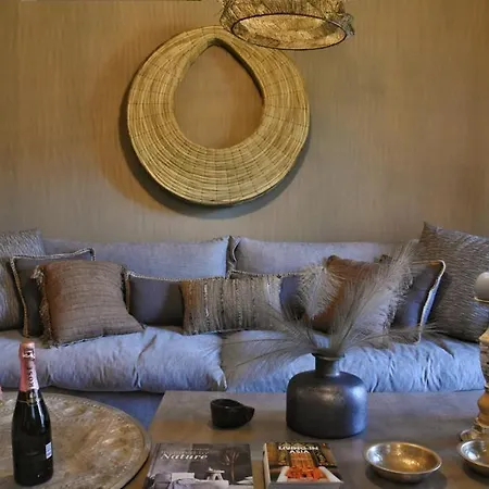 Pepromeno Luxury In The Center Apartment