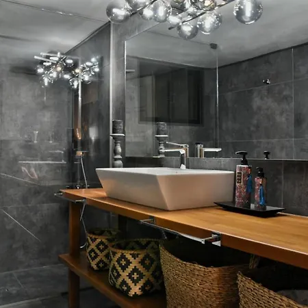 Apartment Pepromeno Luxury In The Center